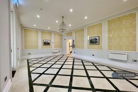 2 bedroom flat to rent, Westhorpe House, Marlow, SL7