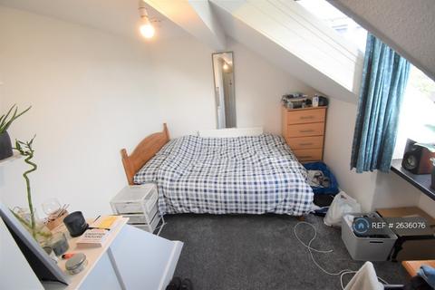 6 bedroom semi-detached house to rent, Blenheim Road, Reading, RG1