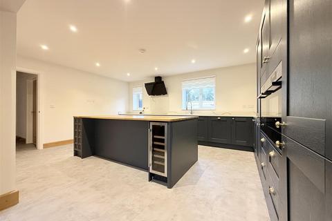 3 bedroom detached house to rent, Green View, Ipswich IP6