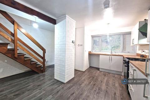 3 bedroom terraced house to rent, Minden Grove, Birmingham, B29