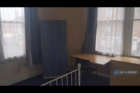 1 bedroom in a house share to rent, Alfreton Road, Nottingham, NG7