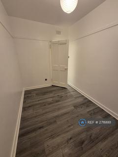 2 bedroom flat to rent, Bangorshill Street, Thornliebank, Glasgow, G46