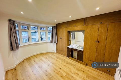 undefined, South Park Road, Ilford, IG1