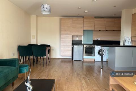 1 bedroom flat to rent, Bush House, London, SE18