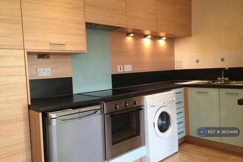 1 bedroom flat to rent, Bush House, London, SE18
