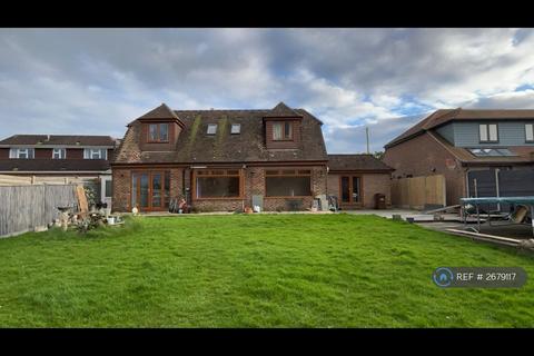 4 bedroom detached house to rent, Rattle Road, Westham, Pevensey, BN24