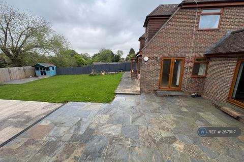 4 bedroom detached house to rent, Rattle Road, Westham, Pevensey, BN24