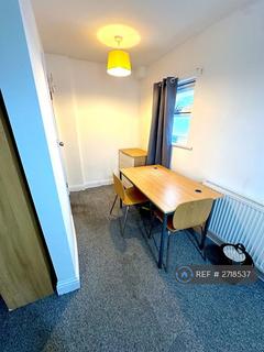 1 bedroom in a house share to rent, Elm Road, London, E7