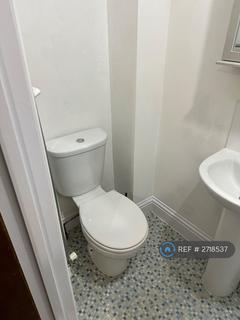 1 bedroom in a house share to rent, Elm Road, London, E7
