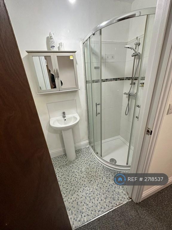 Ensuite Room