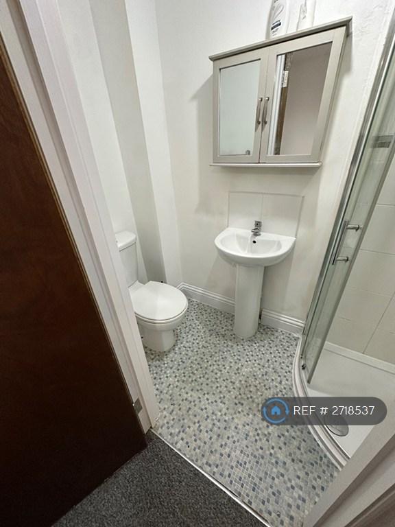 Ensuite Room