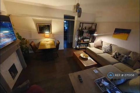 2 bedroom flat to rent, Beaconsfield Close, London, SE3