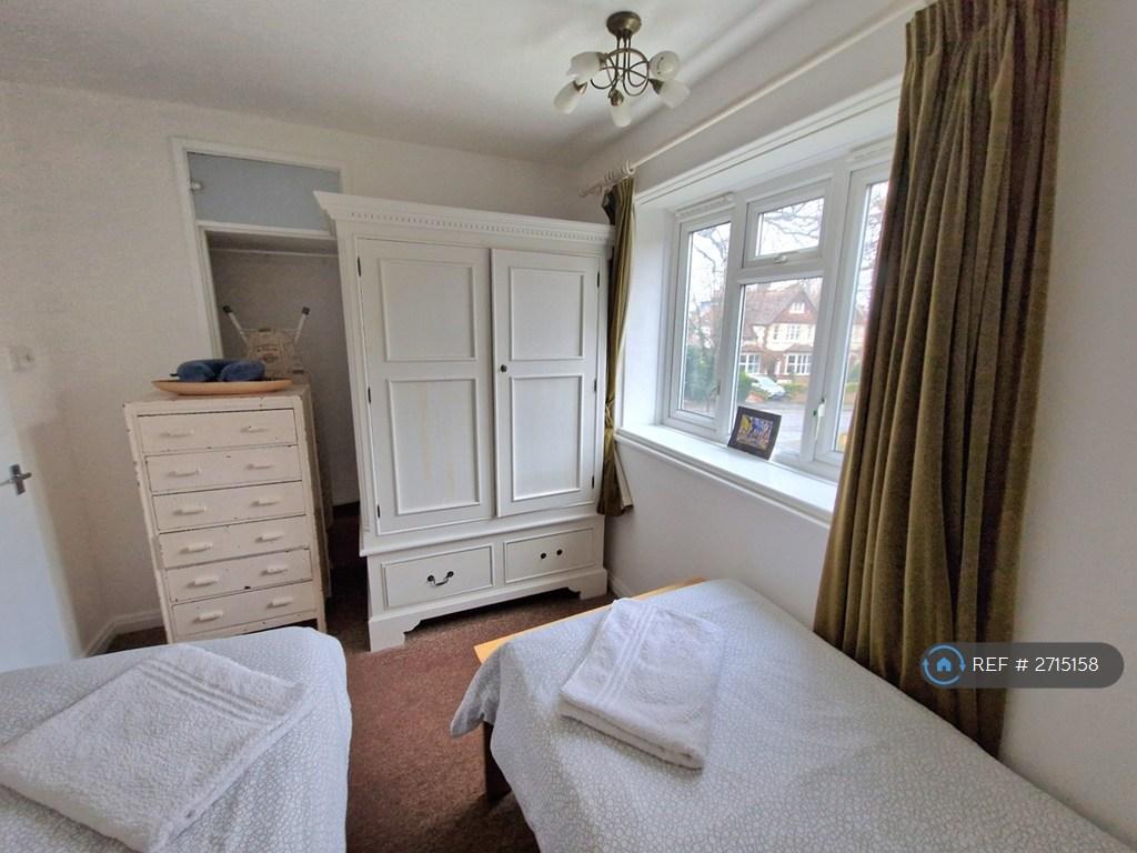 2nd Bedroom