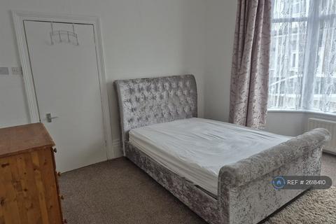 2 bedroom terraced house to rent, Saint Leonard Street, Sunderland, SR2