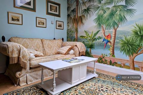 1 bedroom flat to rent, Cromford Road, London, SW18