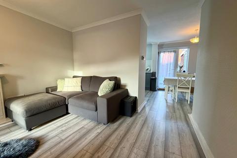 2 bedroom terraced house to rent, Rainsbrook Drive, Shirley, Solihull, West Midlands, B90