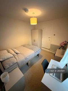 1 bedroom in a house share to rent, Dereham Road, Norwich, NR2