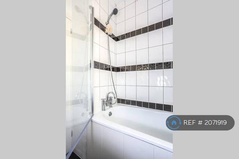 undefined, Walton Road, London, E13