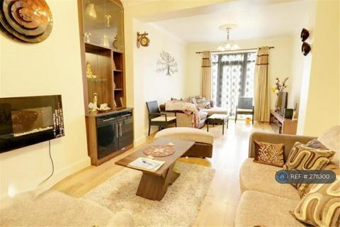 undefined, Melbourne Gardens, Romford, RM6