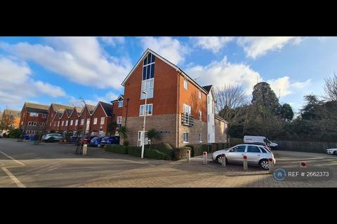 2 bedroom flat to rent, Edward Vinson Drive, Faversham, ME13