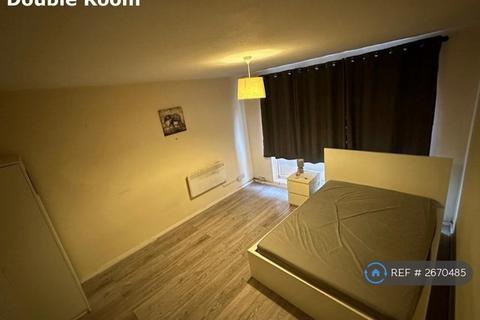1 bedroom in a house share to rent, Cowbridge Lane, Barking, IG11