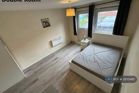 1 bedroom in a house share to rent, Cowbridge Lane, Barking, IG11