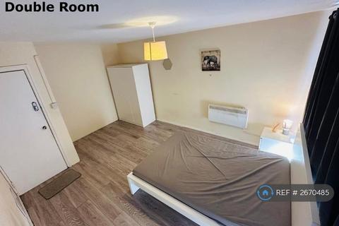 1 bedroom in a house share to rent, Cowbridge Lane, Barking, IG11