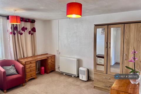 undefined, High Street, Leatherhead, KT22