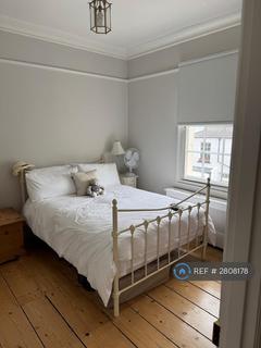 4 bedroom terraced house to rent, Spencer Square, Ramsgate, CT11