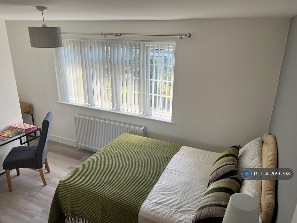 En-Suite Bedroom 1