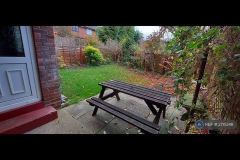 4 bedroom semi-detached house to rent, Wheatley Road, Norwich, NR2