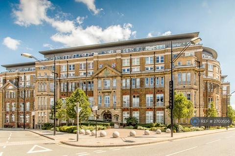 2 bedroom flat to rent, Cadogan Road, London, SE18