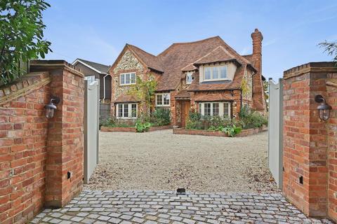 undefined, Denham Lane, Gerrards Cross, SL9