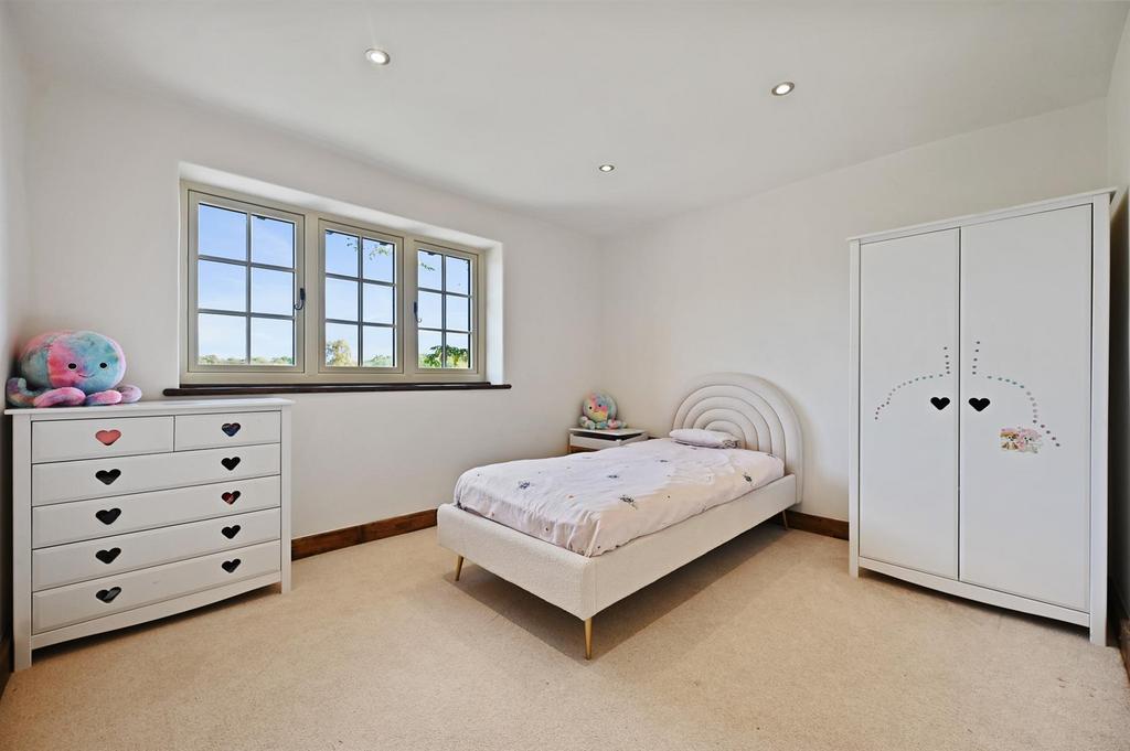 Bedroom 2.jpg