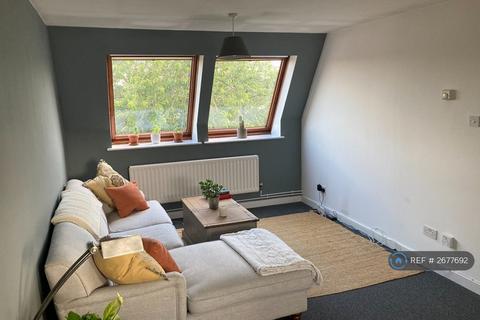 1 bedroom flat to rent, Govier Close, London, E15