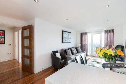2 bedroom flat to rent, Cheltenham House, London, E1