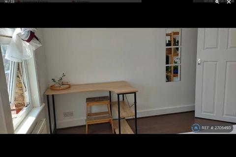 undefined, Moselle Avenue, London, N22
