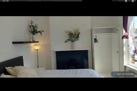 undefined, Moselle Avenue, London, N22