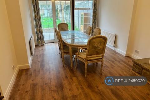 undefined, Lulworth Avenue, Hounslow, TW5