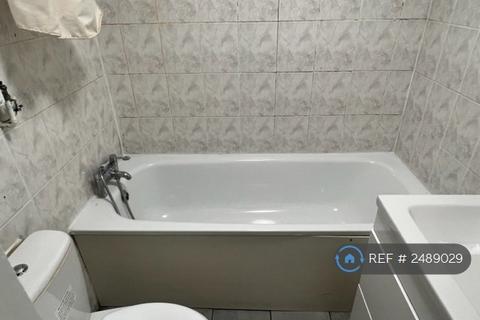 undefined, Lulworth Avenue, Hounslow, TW5