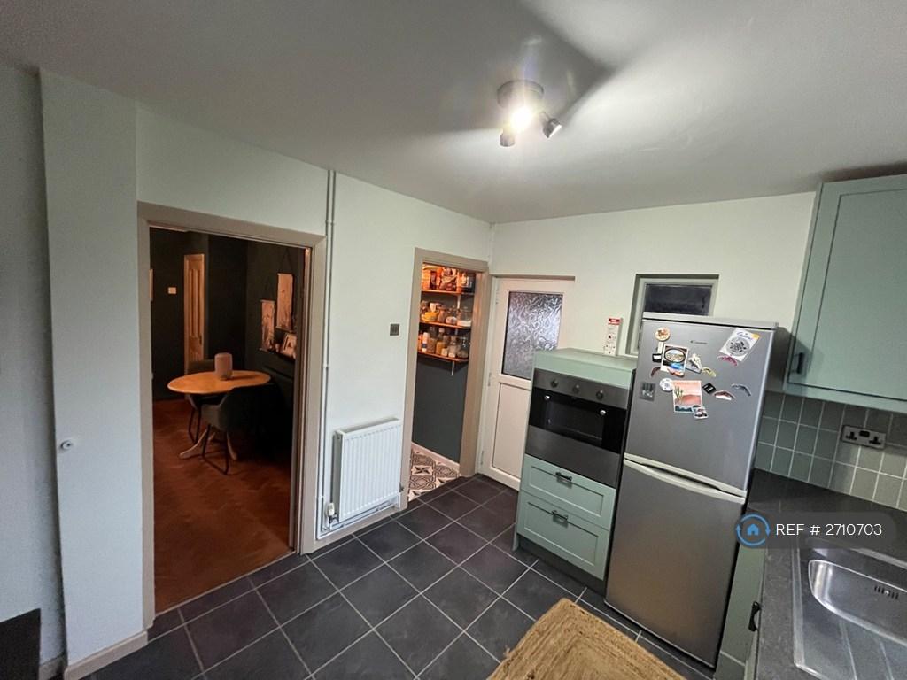 Kitchen & Pantry
