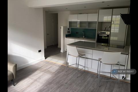 undefined, Queens Road, Weybridge, KT13