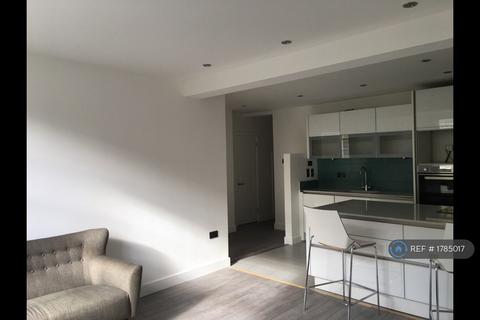undefined, Queens Road, Weybridge, KT13