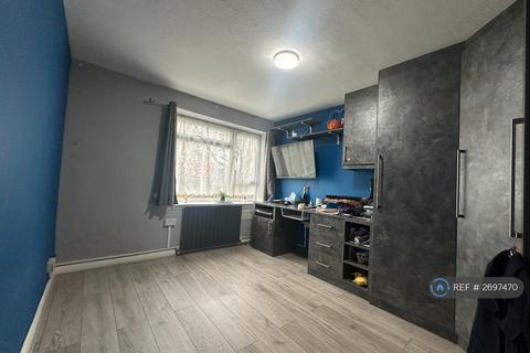 undefined, Travellers Way, Hounslow, TW4
