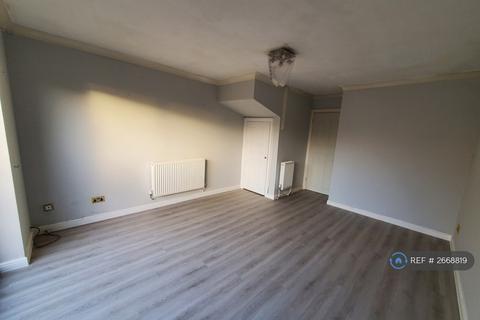 2 bedroom terraced house to rent, Britton Close, London, SE6