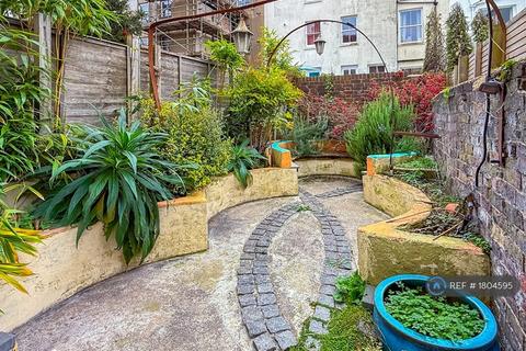 1 bedroom flat to rent, Melville Road, Hove, BN3