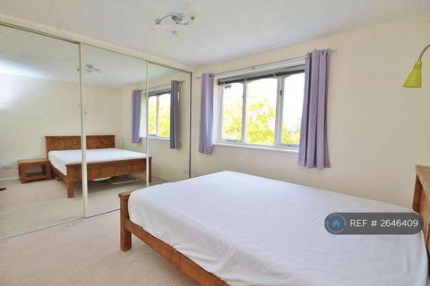 1 bedroom flat to rent, Telegraph Place, London, E14