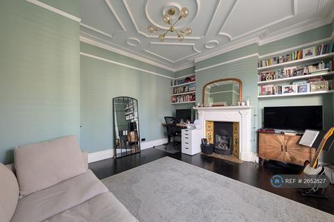 3 bedroom flat to rent, Furness Road, London, NW10
