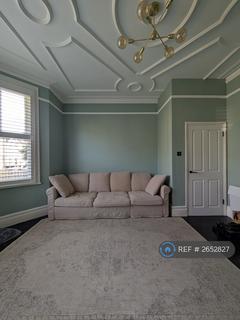 3 bedroom flat to rent, Furness Road, London, NW10