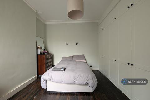 3 bedroom flat to rent, Furness Road, London, NW10
